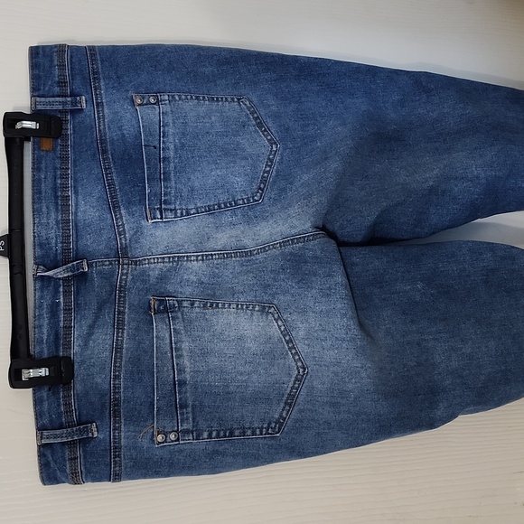 Almost Famous Size 18 - Picture 4 of 4